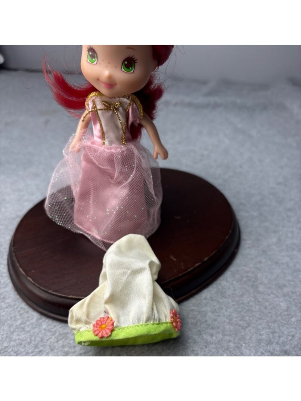 2008 Hasbro Strawberry Shortcake Mini Doll Red Hair Pink Outfit 6" - Picture 10 of 14